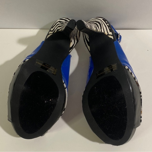 Qupid Women's 7 Blue & Zebra Pattern Heels - Picture 6 of 8